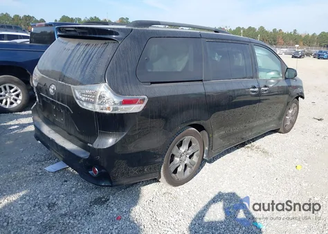 2013 Toyota Sienna Se 8 Passenger z USA, uszkodzony, nr VIN 5TDXK3DCXDS296405